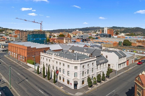 The Grand Hotel Launceston image 17