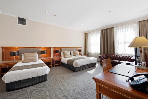 The Grand Hotel Launceston image 20