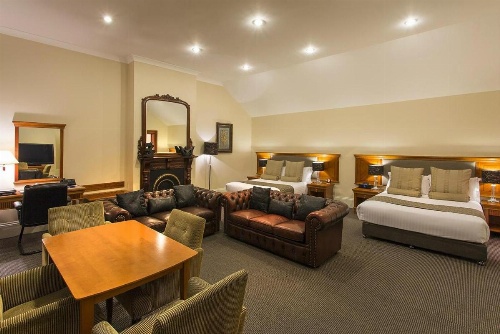 The Grand Hotel Launceston image 8